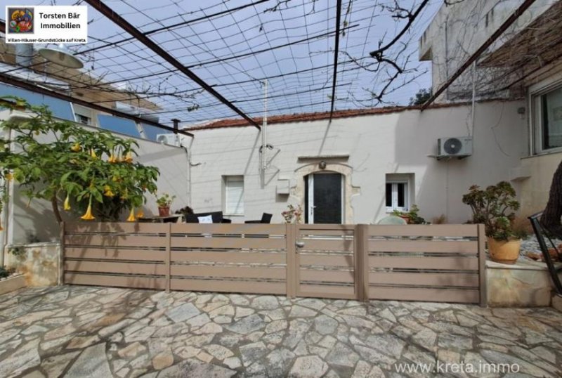 Plaka Kreta, Plaka revovierter Bungalow mit 2SZ und Garten Haus kaufen